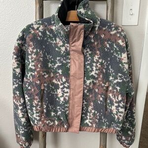 686 women’s outpost crop fleece jacket